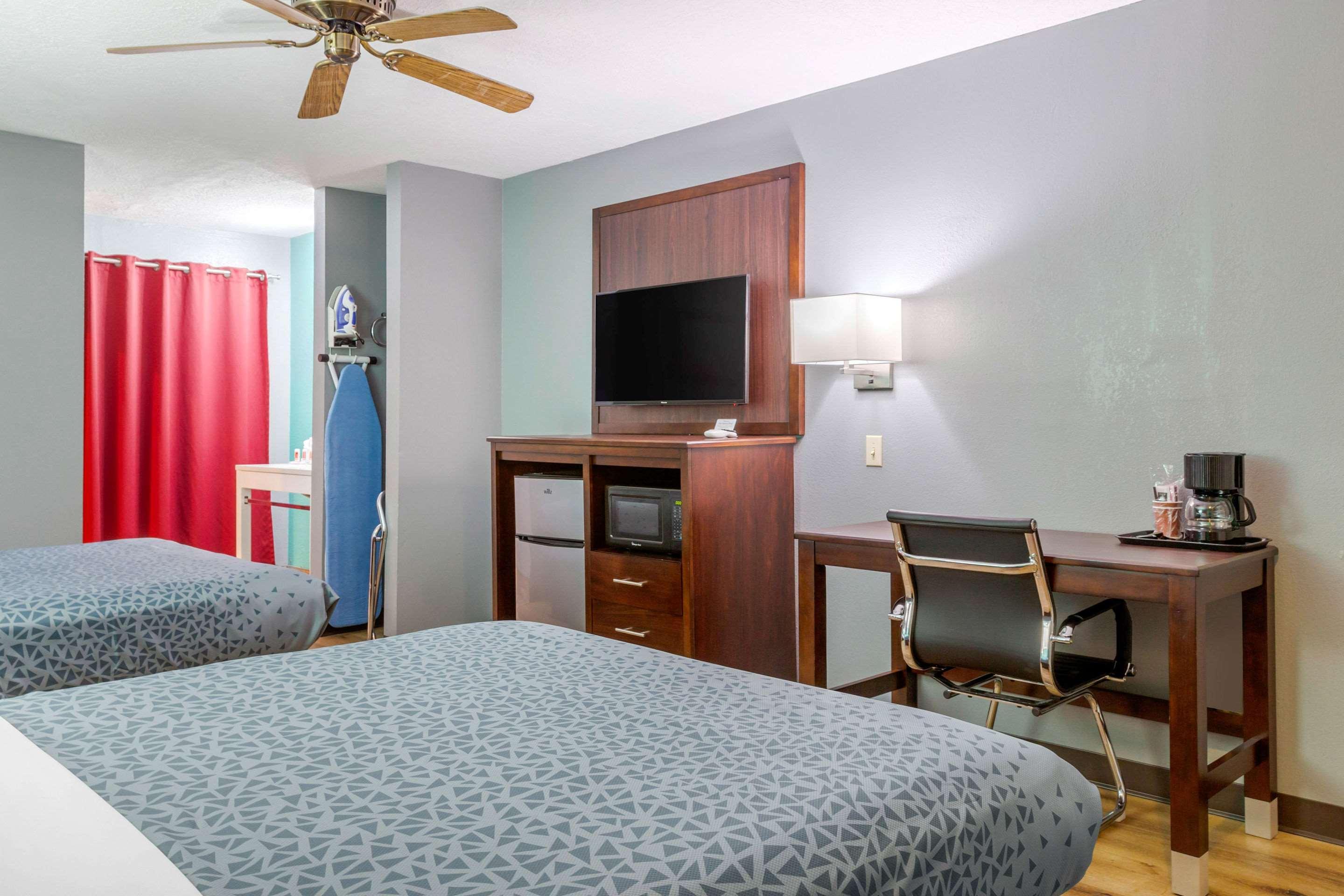 Econo Lodge West - Coors Blvd Albuquerque Exterior foto