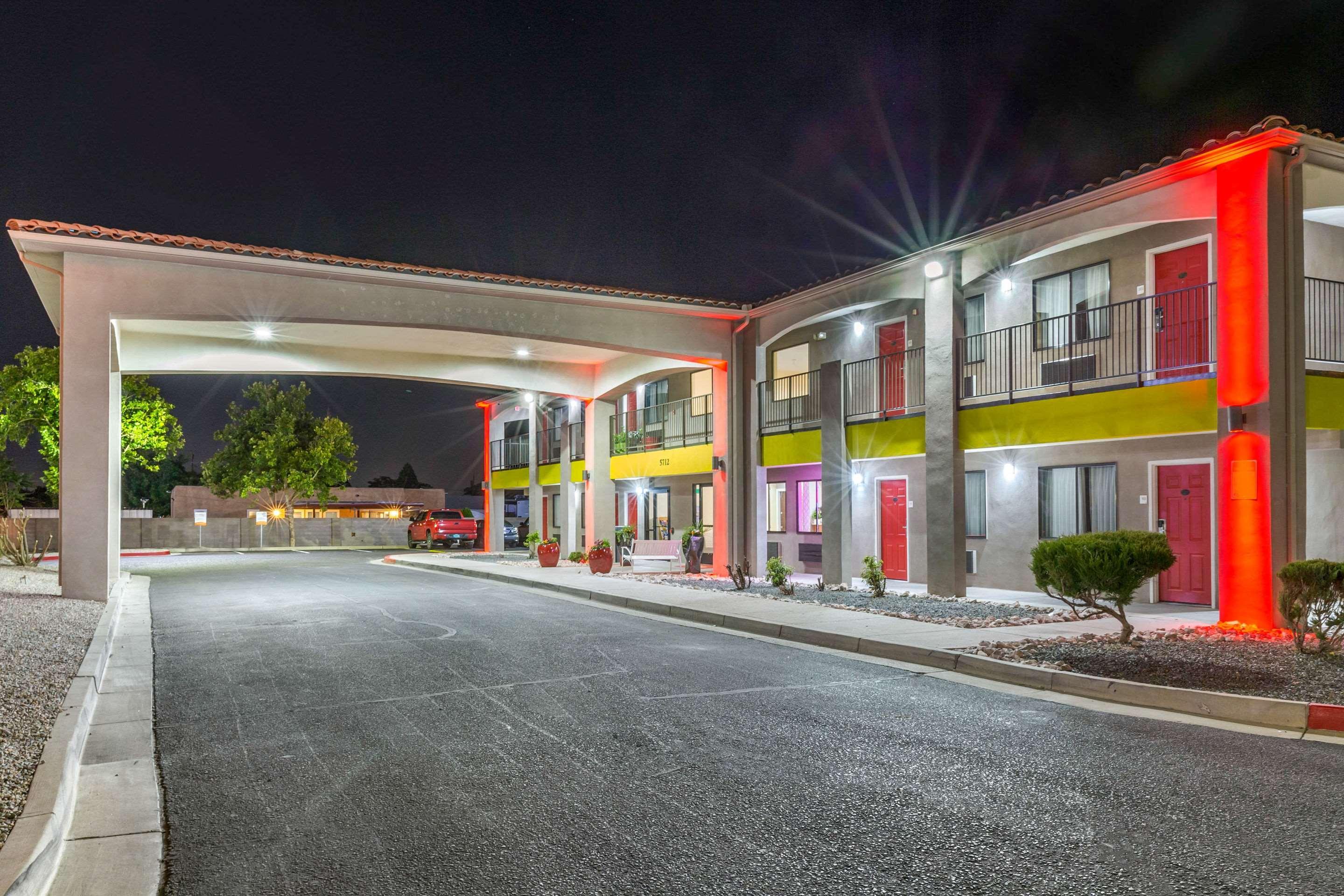 Econo Lodge West - Coors Blvd Albuquerque Exterior foto